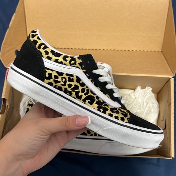 ‼️SOLD‼️ - Picture 2 of 4